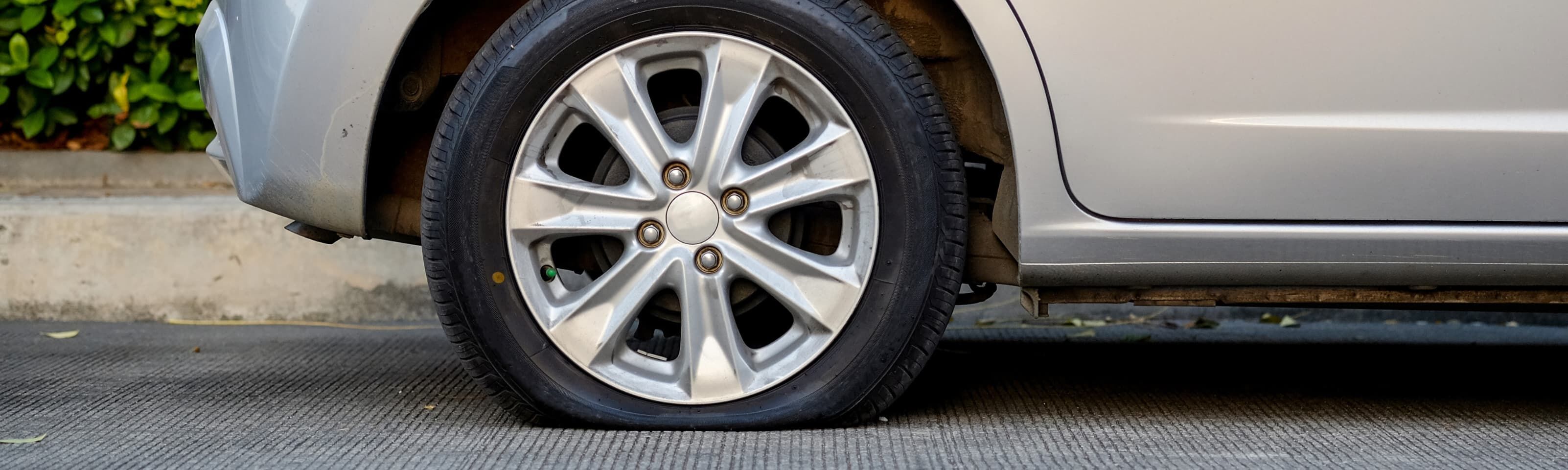 What to do if you get a flat tyre in a hire vehicle